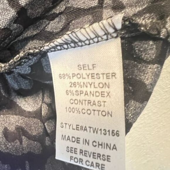 AndTheWhy Womens Leopard Print Short Sleeve Top - Picture 7 of 7